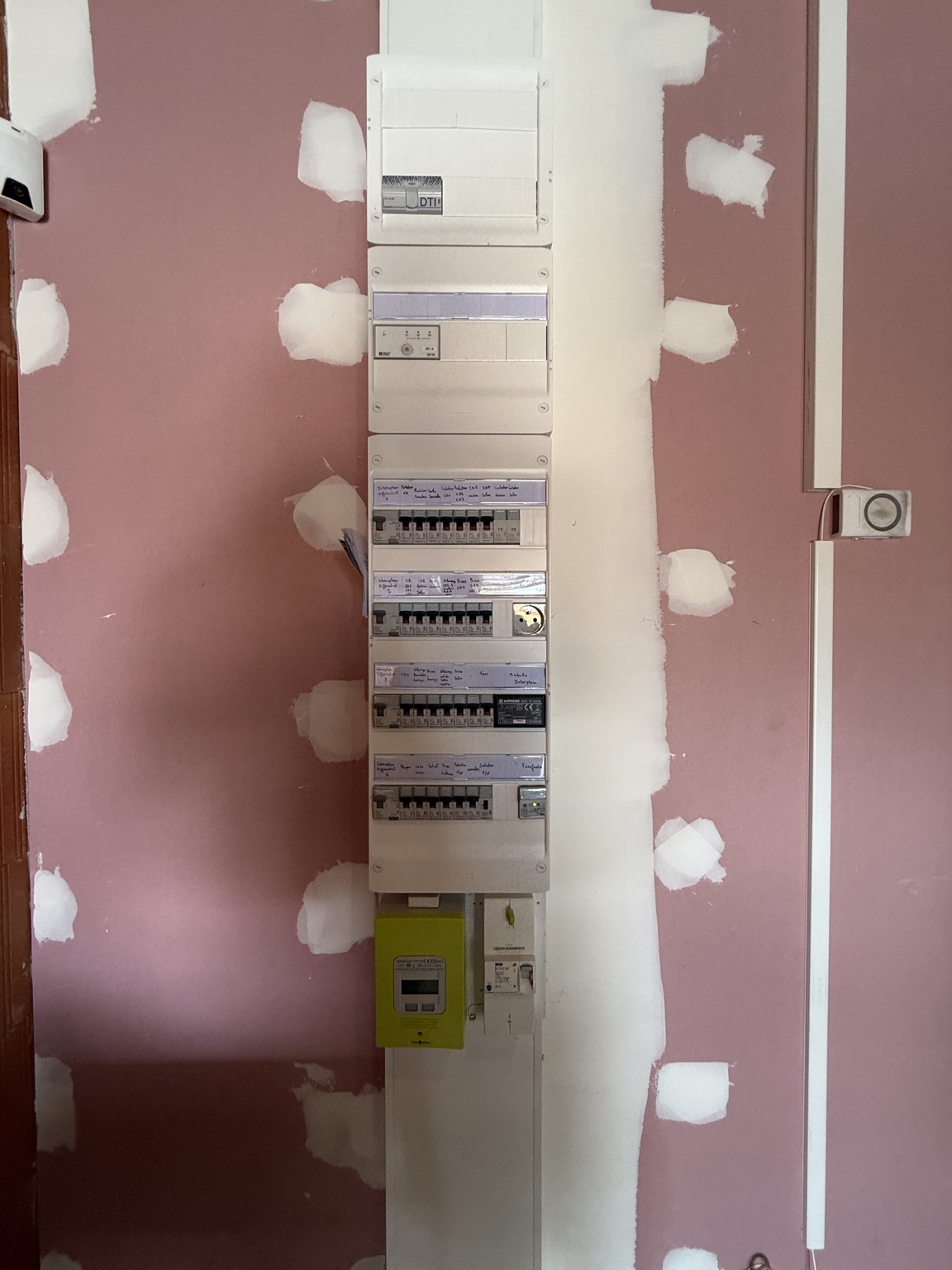 Tableau électrique neuf après remplacement complet