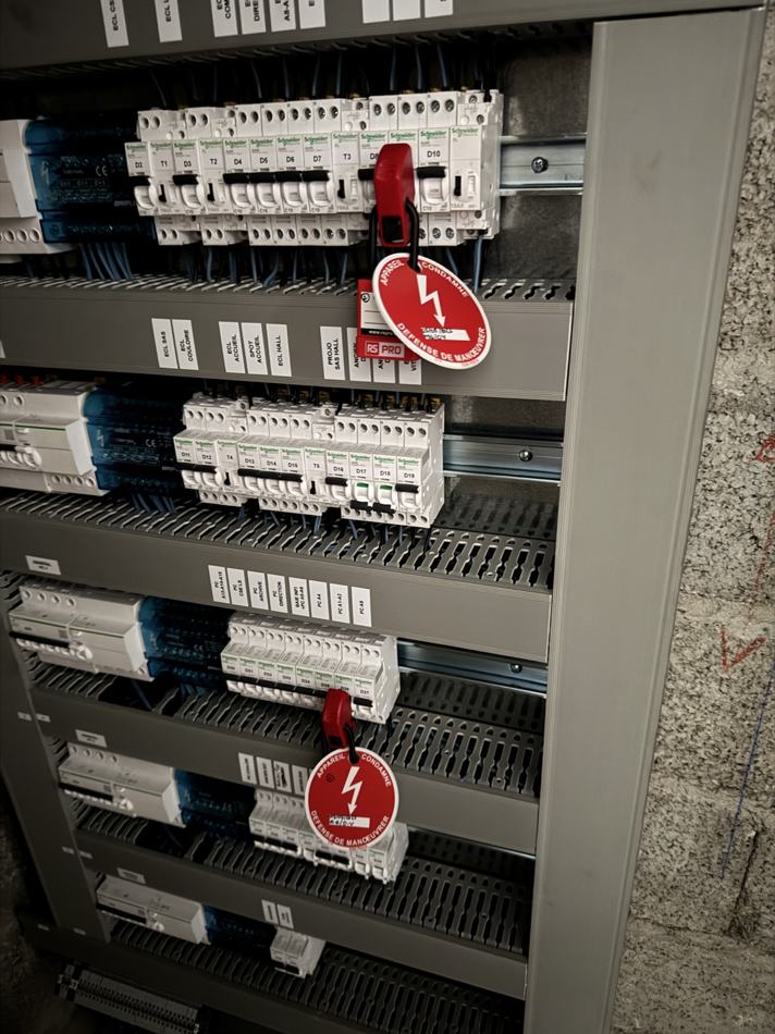 Tableau électrique — installation et distribution